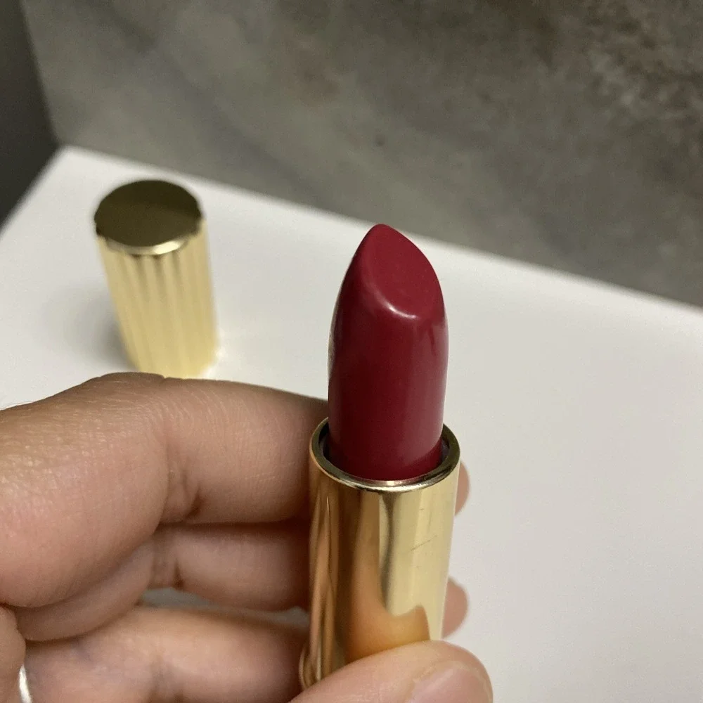 Estee Lauder Futurist Full Treatment Lipstick 04 Blazing Berry Smaller Gold Tube